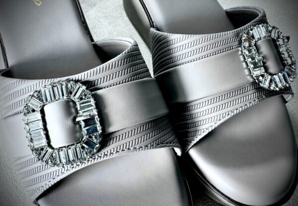 Elegant Ladies Sandals with Crystal Buckle Detail – Perfect for Any Occasion - Image 17