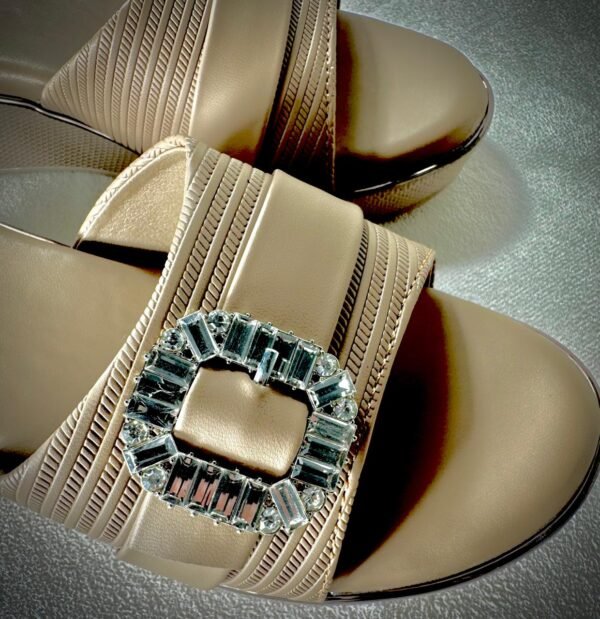 Elegant Ladies Sandals with Crystal Buckle Detail – Perfect for Any Occasion - Image 6