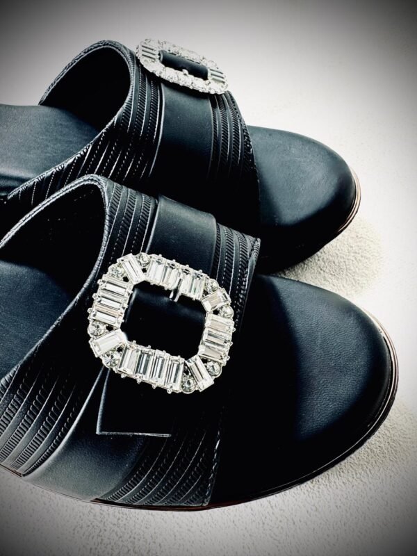 Elegant Ladies Sandals with Crystal Buckle Detail – Perfect for Any Occasion - Image 12